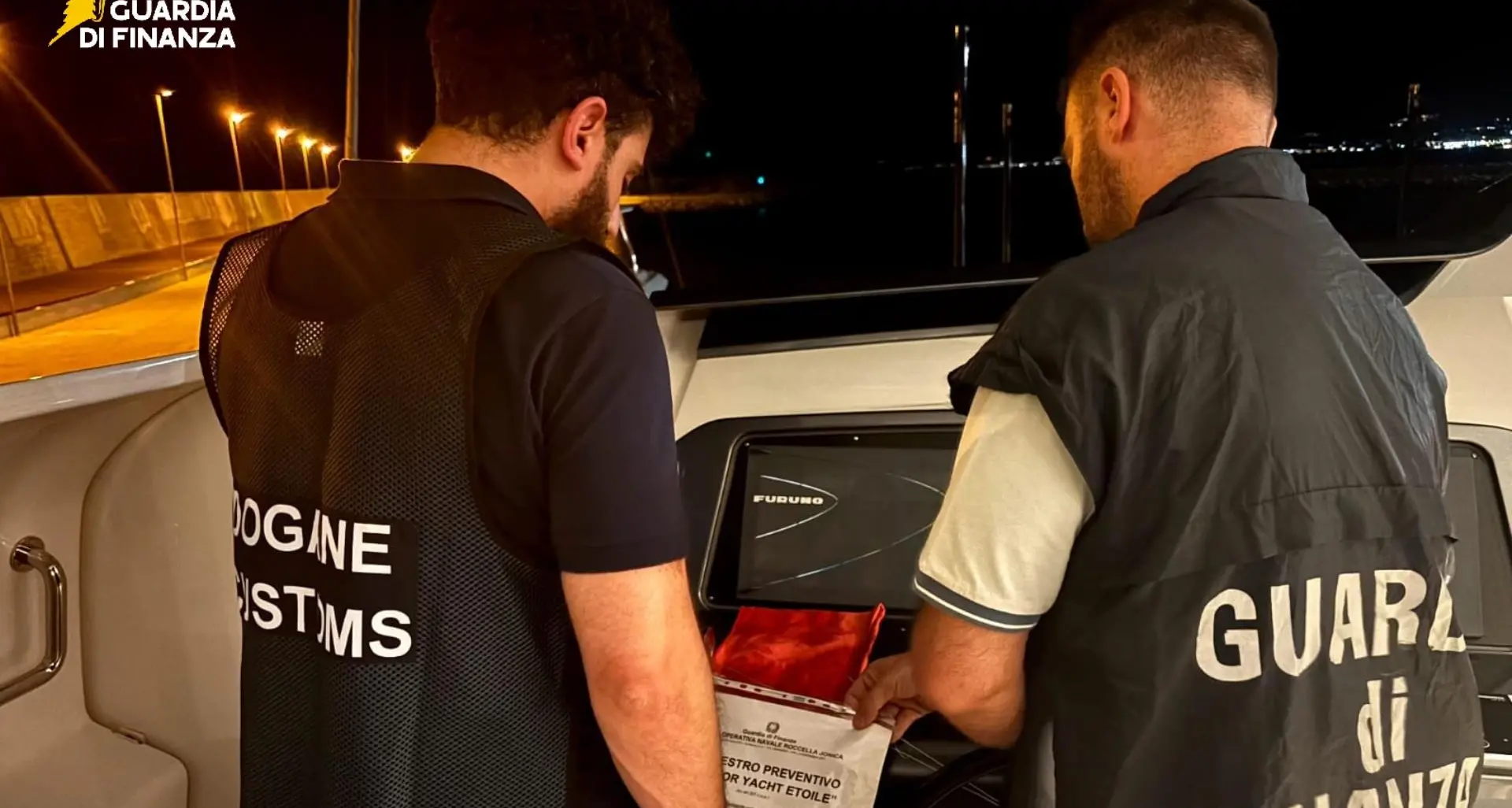 Roccella Jonica, yacht sotto sequestro per contrabbando aggravato: contestati oltre 2 milioni di euro di diritti doganali\n