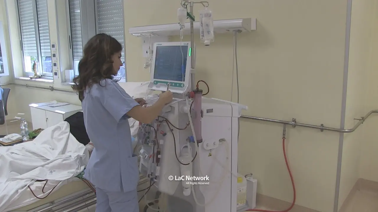 Cosenza, inaugurato il nuovo centro dialisi: già operative 16 postazioni | VIDEO\n