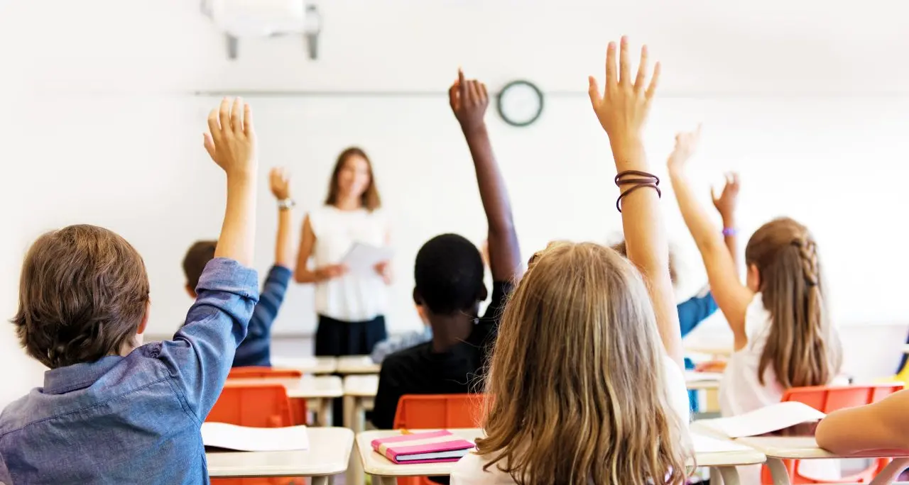 Studenti stranieri a scuola, il caso Calabria: ecco i comuni in cui il tetto del 30% viene superato più spesso –\u00A0ELENCO\n