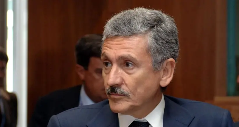 D’Alema torna in campo e prova a disinnescare le primarie: i sindaci come terza via tra Schlein e Conte\n