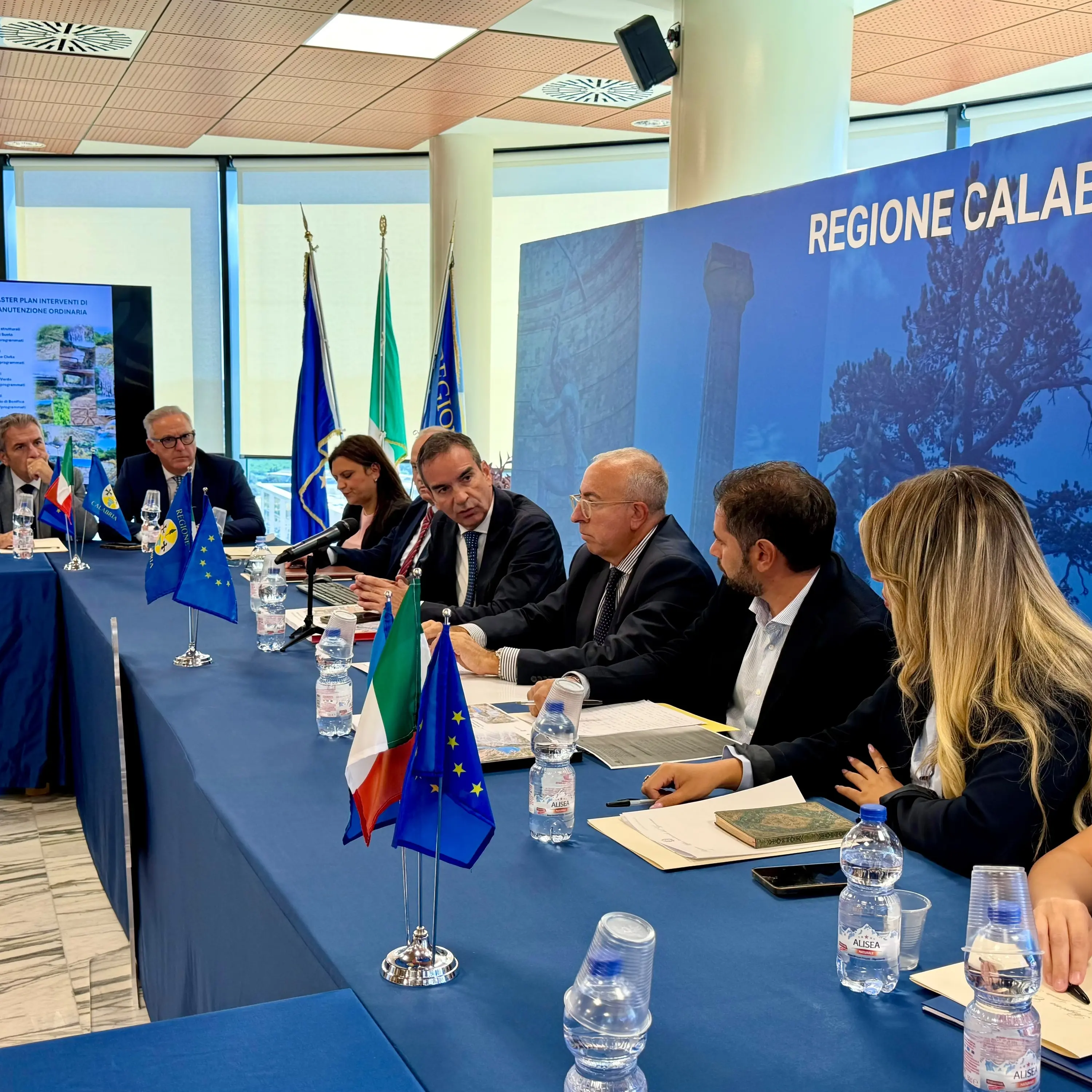 Rischio idrogeologico, Regione e prefetti fanno il punto sugli interventi previsti in Calabria\n\n\n