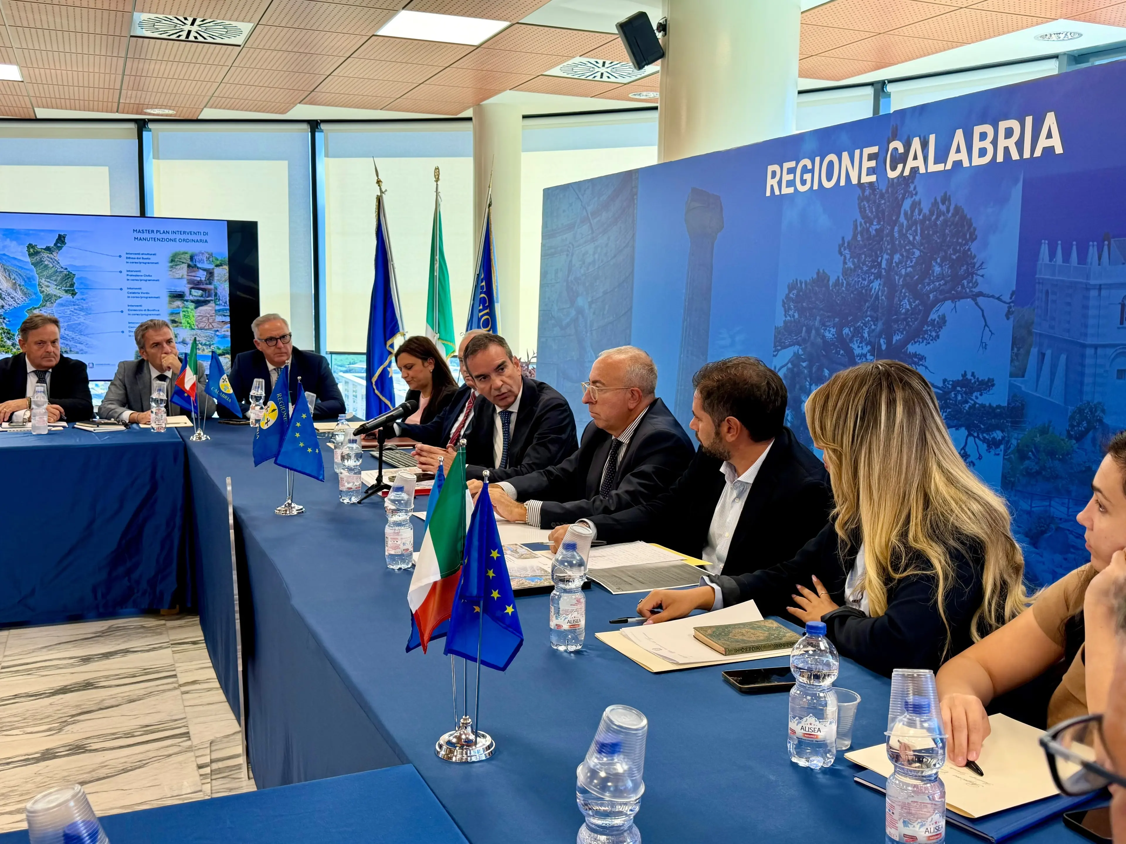 Rischio idrogeologico, Regione e prefetti fanno il punto sugli interventi previsti in Calabria\n\n\n