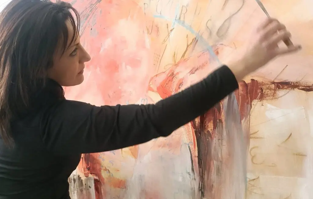 Da Cirò Marina a Roma: Mistral FDB conquista la scena dell’arte contemporanea. Domani ultimo giorno di “Dall’ombra alla luce”\n