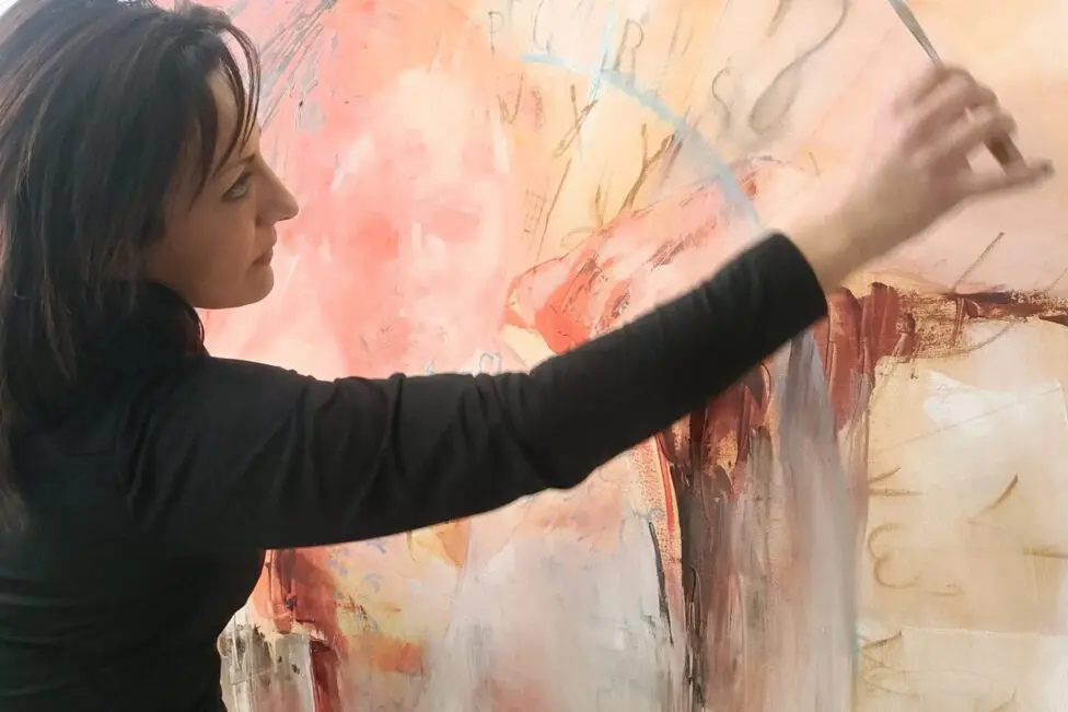 Da Cirò Marina a Roma: Mistral FDB conquista la scena dell’arte contemporanea. Domani ultimo giorno di “Dall’ombra alla luce”\n