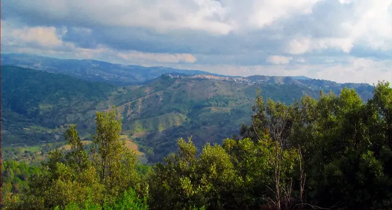 Riapertura del “Parco Li Comuni”. Ordinanza del sindaco Fiorita per la fruizione del polmone verde