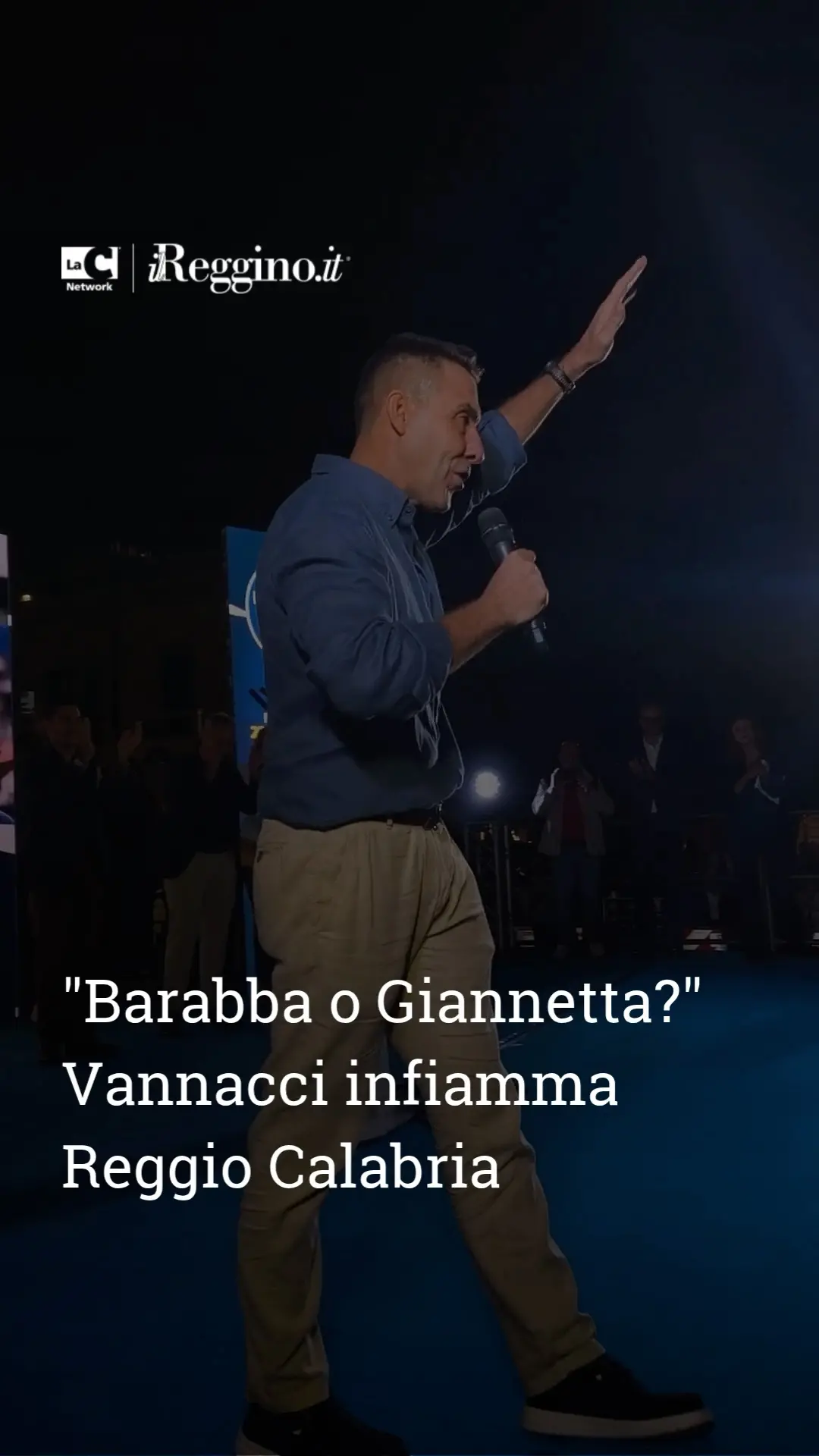 «Volete Reggio o Barabba?»: Vannacci infiamma la piazza