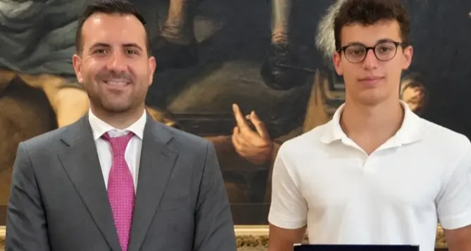 Un reggino alle Olimpiadi internazionali di Astronomia, Cirillo: «Forza Davide, tutta la Calabria fa il tifo per te»\n