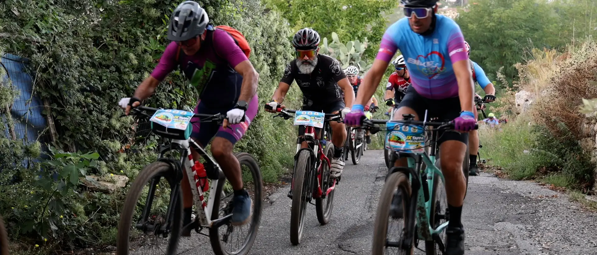 Inaugurato il nuovo Bike Tour tra la Costa degli Dei e l’altopiano del Poro: il racconto a LaC Storie\n