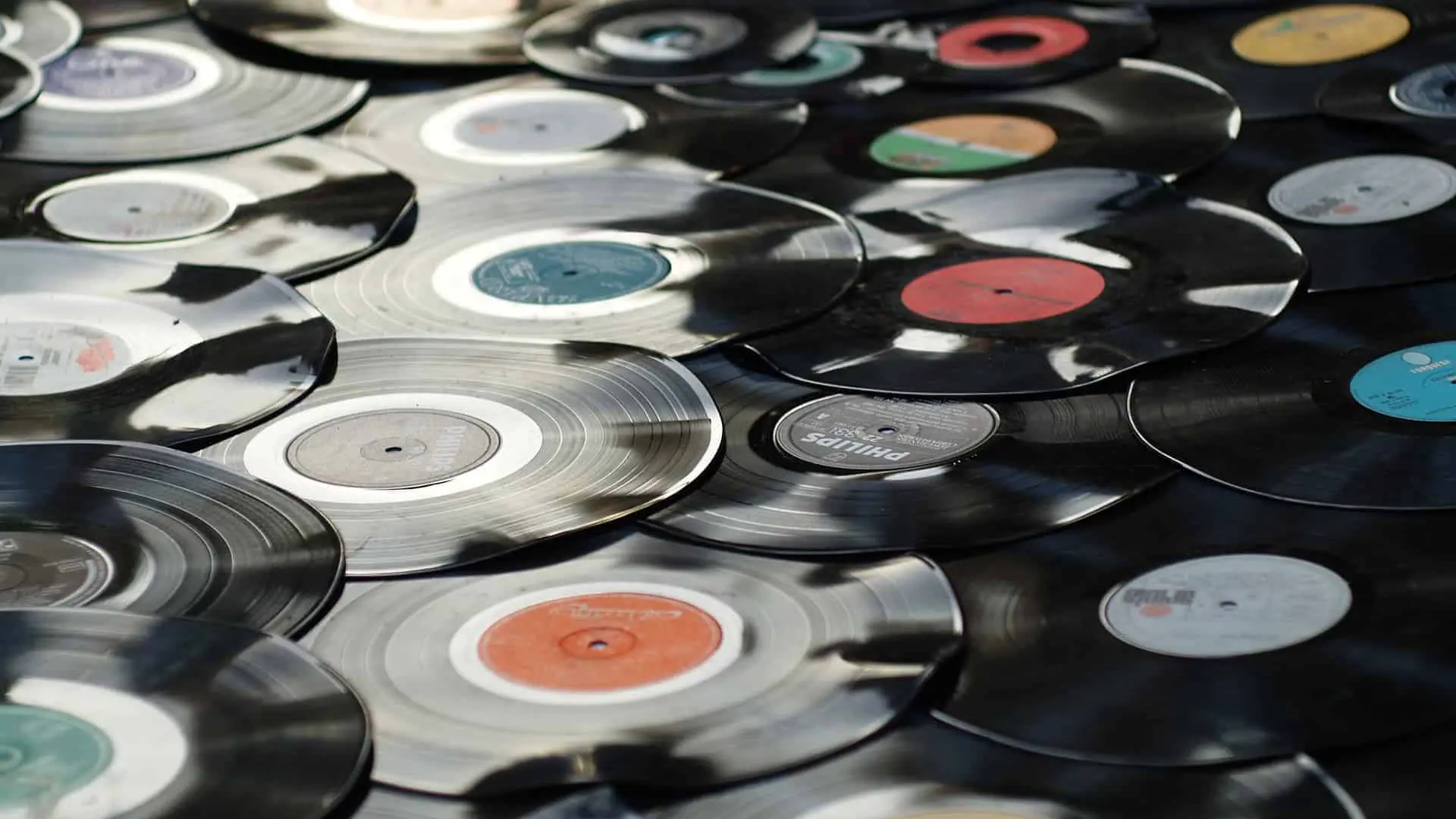 Calabria Vinyl Market cresce e torna a Reggio Calabria: sabato 26 e domenica 27 settembre l’evento dedicato al disco\n