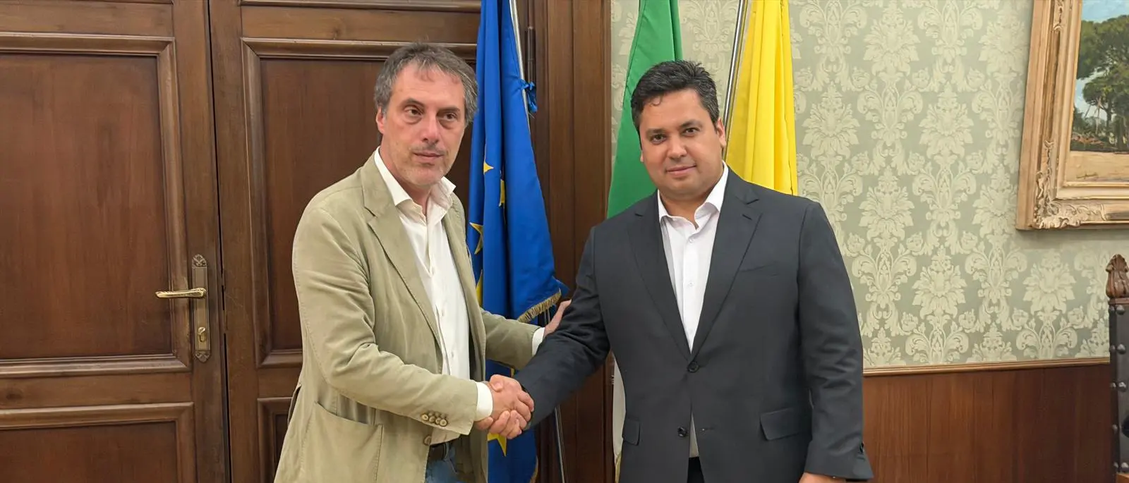 Incontro istituzionale a Palazzo De Nobili: il sindaco Fiorita riceve l'ambasciatore cubano in Italia Jorge Luis Cepero Aguilar\n