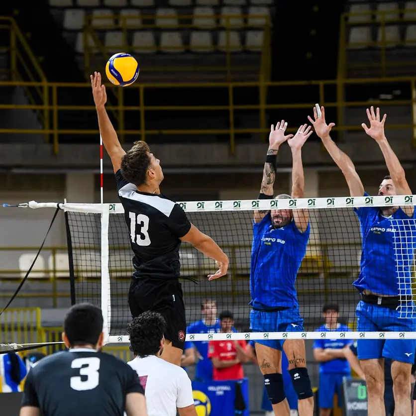 Volley, al Palacalafiore amichevole di spessore tra Domotek Reggio e Sviluppo Sud Palmi