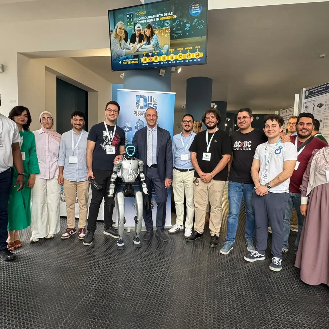 <p>SuperScienceMe 2026: Successo e grande partecipazione alla Mediterranea per la <span style=\"color:hsl(0, 75%, 60%);\">Notte delle ricercatrici e dei ricercatori</span></p>