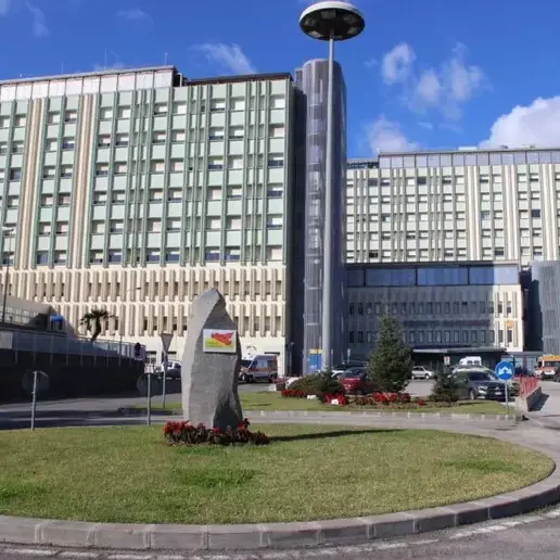 Messina, donna getta acido contro il suo avvocato: ustioni sul 20% del corpo ma non sarebbe in pericolo di vita\n