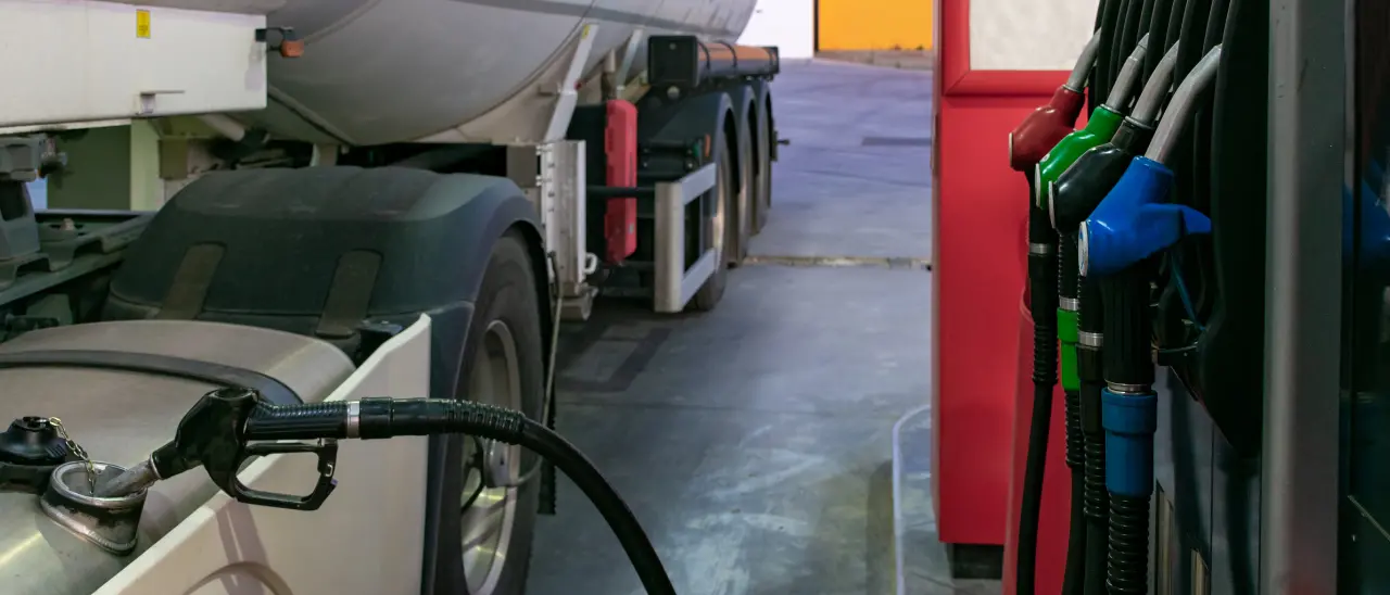 Caro carburanti, Confapi Trasporti: «Aziende al collasso, pronti a fermare i mezzi»\n