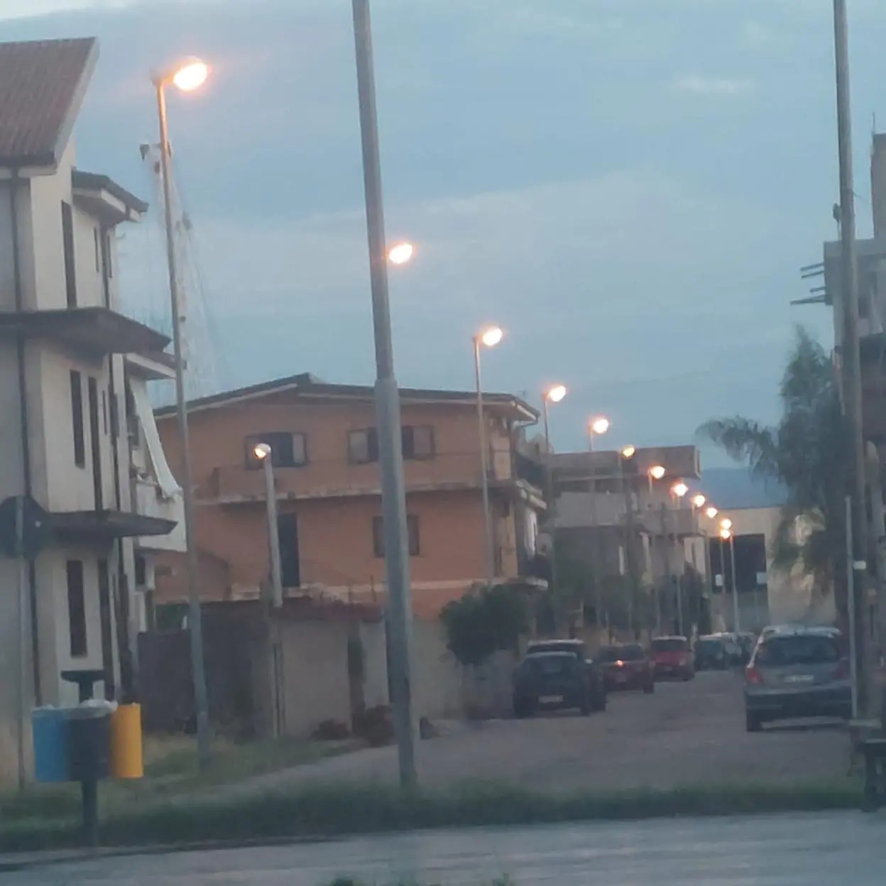 San Ferdinando, torna la luce nel quartiere al buio\n
