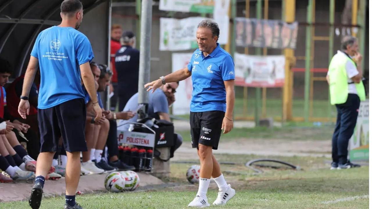 Promozione B, lo Sporting Polistena vola in vetta a punteggio pieno. Ferraro: «Vogliamo essere protagonisti»\n\n\n