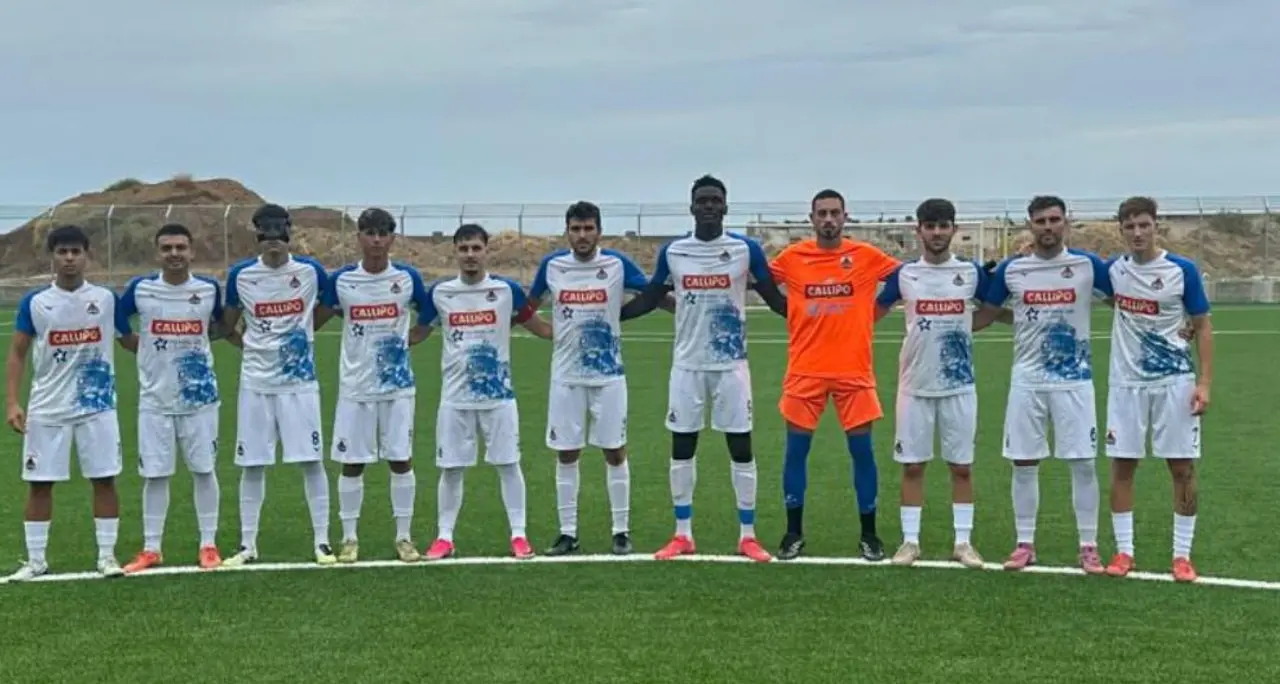 Dilettanti, Pizzo travolgente allo stadio \"Tucci\": Melito schiantato 5-0, è festa per la prima vittoria stagionale\n