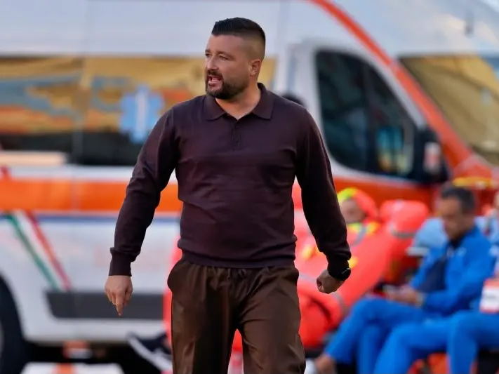 Cosenza, Coppitelli dopo l’ennesimo ko: «Quando mancano i risultati, diventa tutto più difficile»