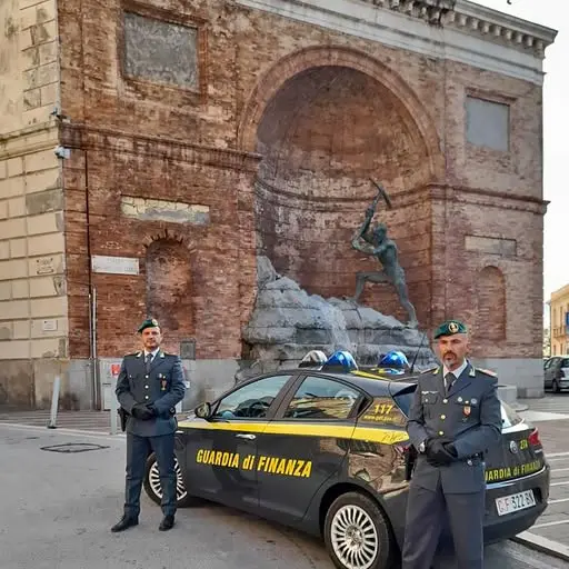 La GDF di Catanzaro sequestra i beni di due imprenditori, imputati “pericolosi socialmente”