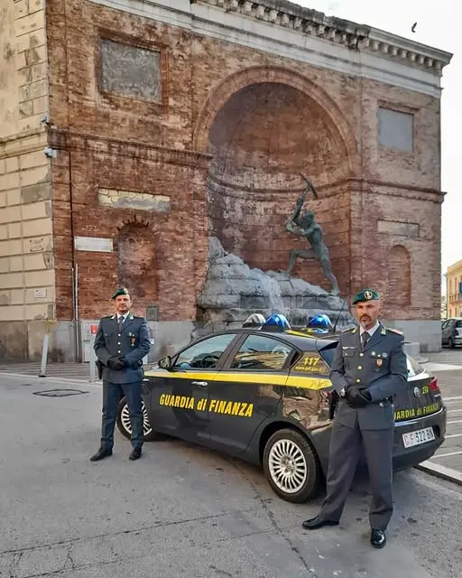 La GDF di Catanzaro sequestra i beni di due imprenditori, imputati “pericolosi socialmente”