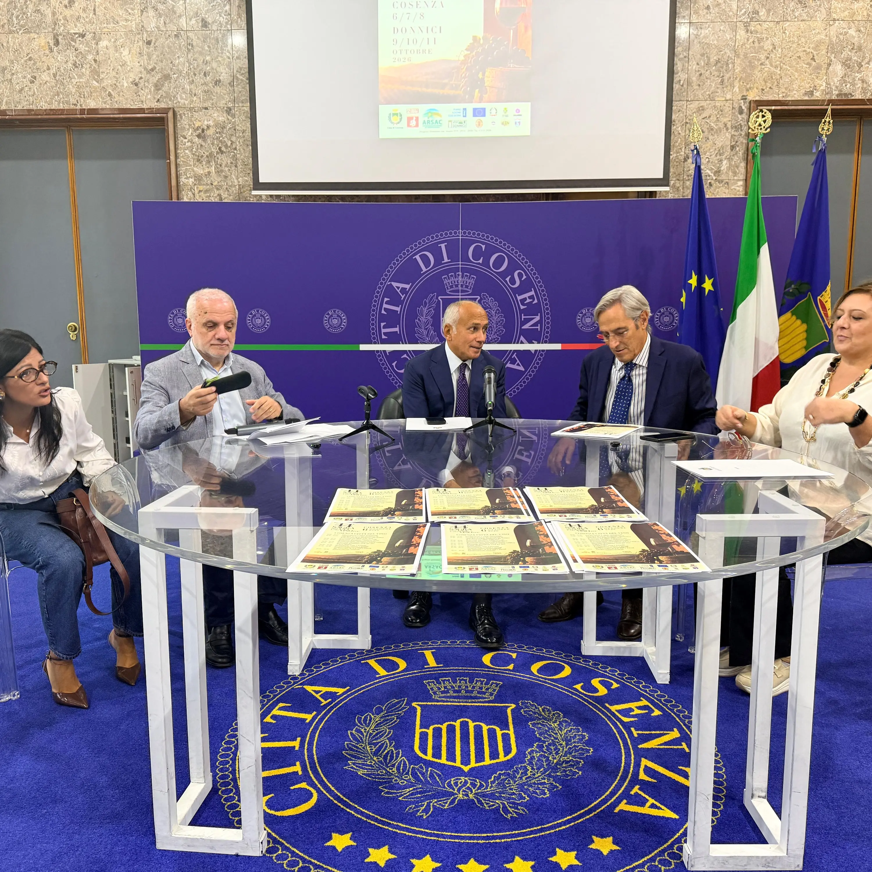 Cosenza si prepara alla festa del vino, Branda: «La vera sfida comincia dopo la sagra»\n