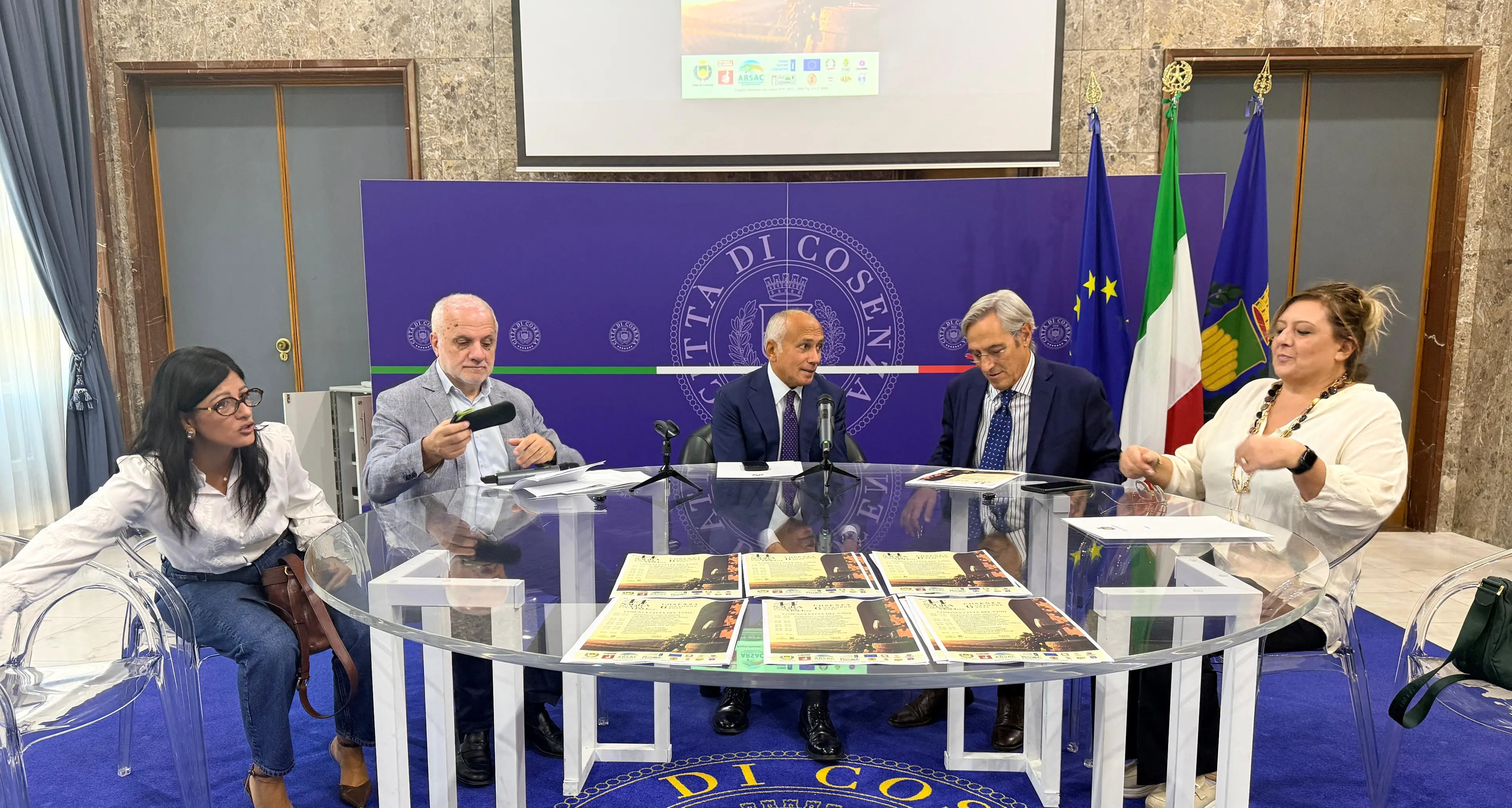 Cosenza si prepara alla festa del vino, Branda: «La vera sfida comincia dopo la sagra»\n
