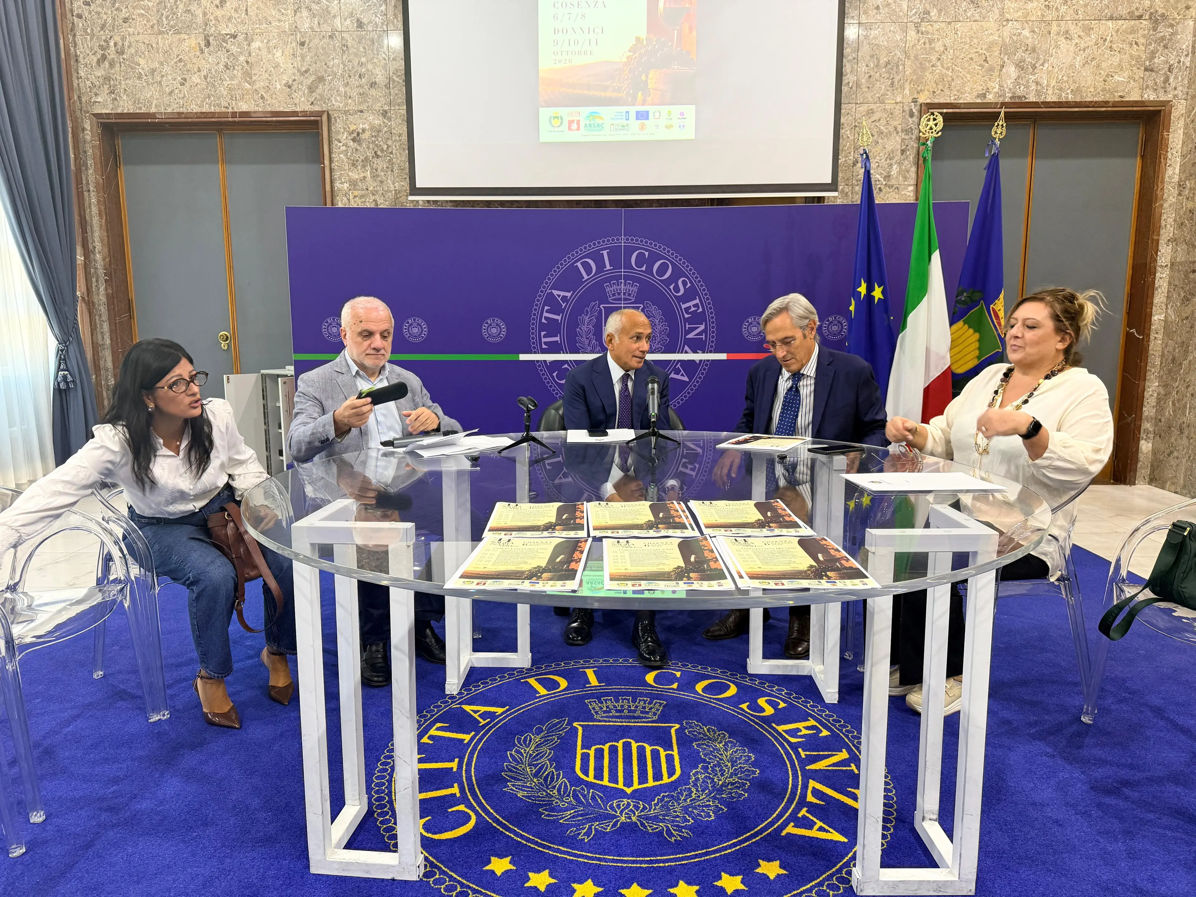 Cosenza si prepara alla festa del vino, Branda: «La vera sfida comincia dopo la sagra»\n