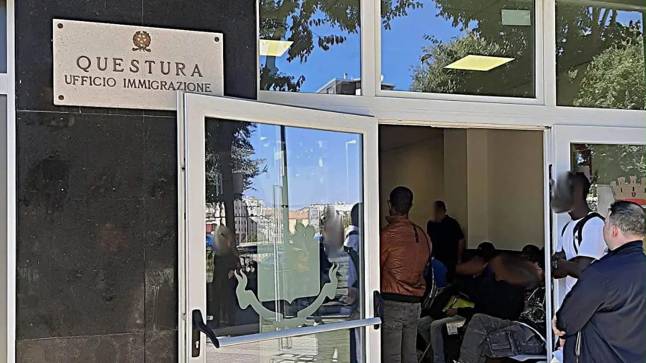 Cosenza, l’ufficio immigrazione della questura di Cosenza ha (finalmente) una sede dignitosa\n