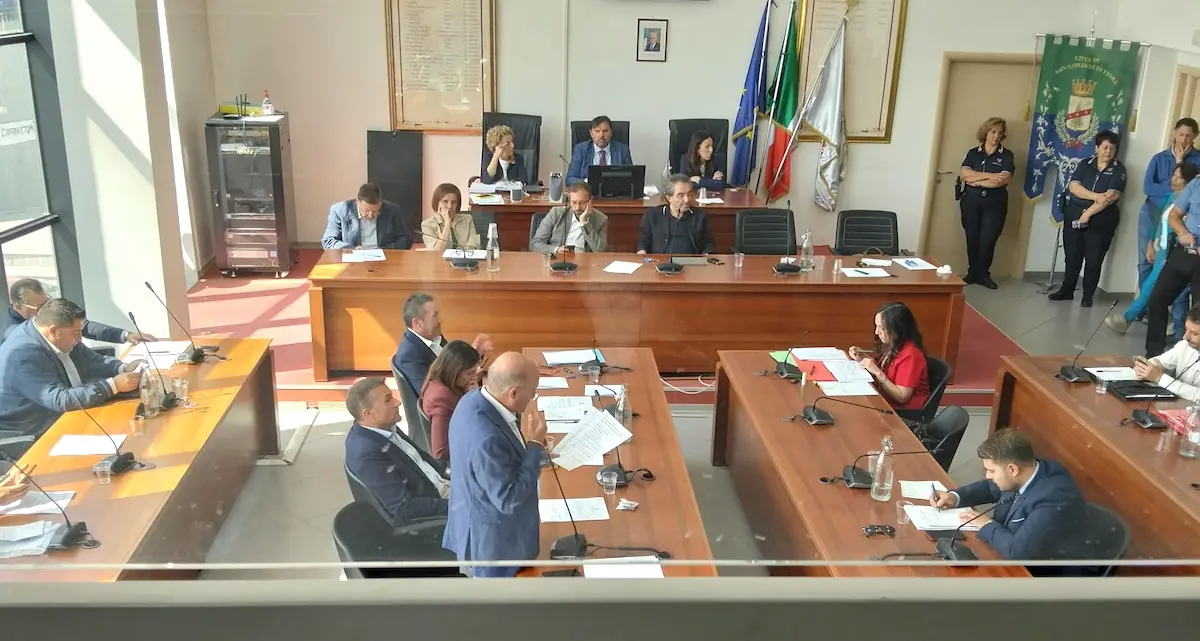 San Giovanni in Fiore, voto unanime sul futuro degli “Invisibili” e dei precari\n