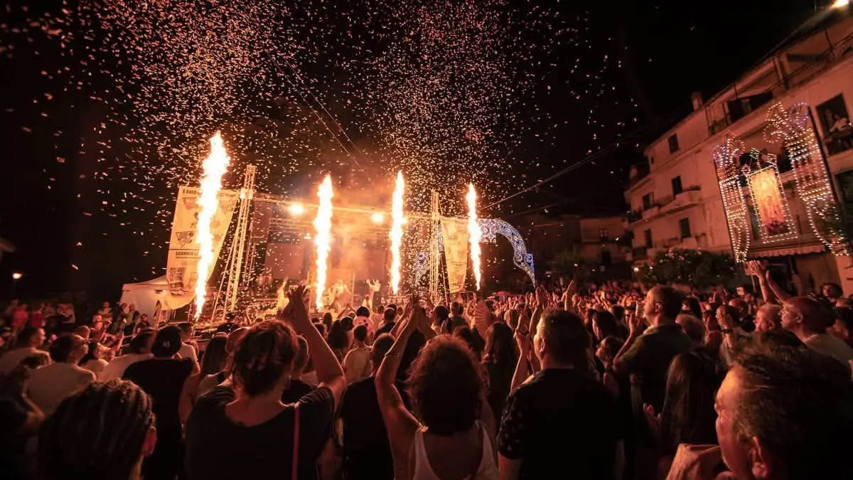 <p>Grande festa a Saracena</p>\\n