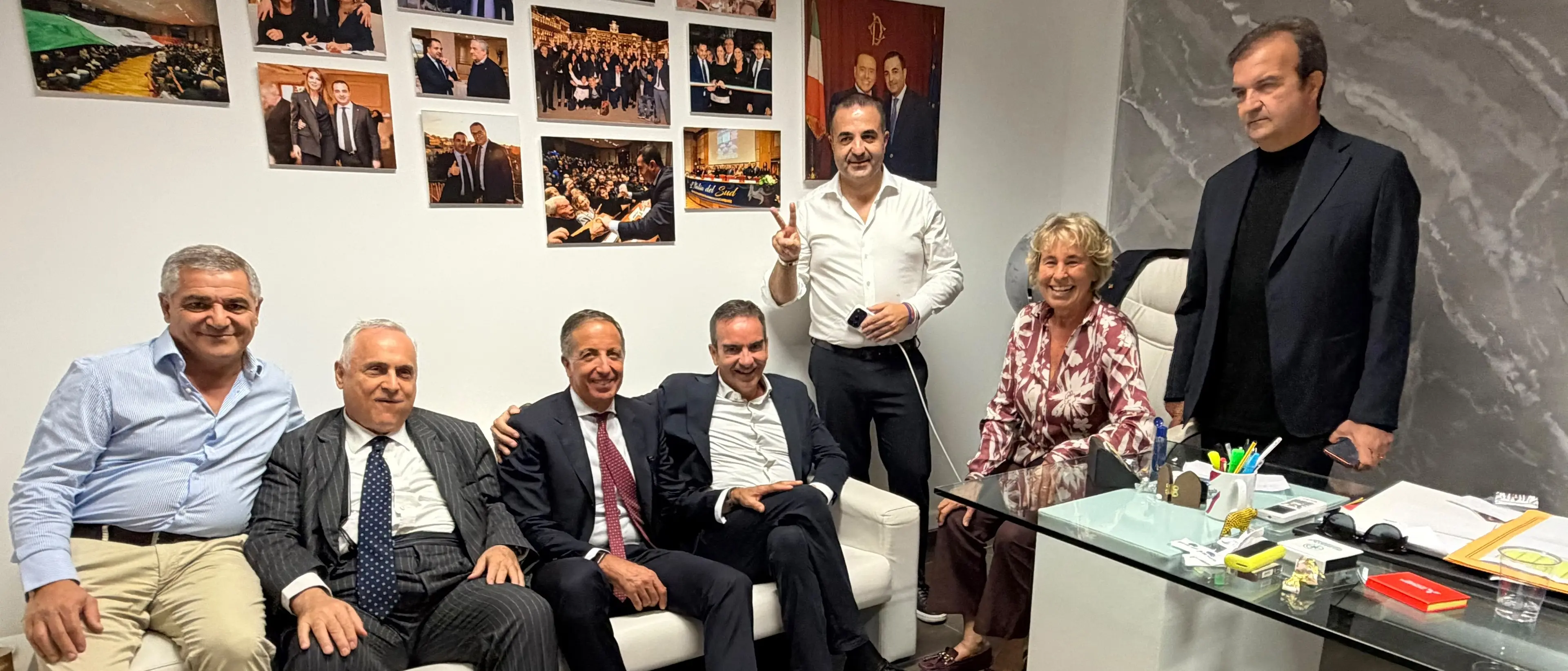 Roscioli vince, Occhiuto e Cannizzaro festeggiano. Stefania Craxi e l’ombra lunga dei Berlusconi sulla notte di Reggio\n