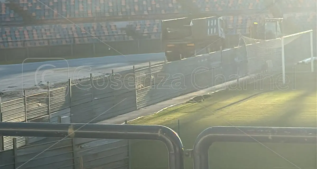 Cosenza, al Marulla prende forma l’area del cantiere della Curva Sud Bergamini\n