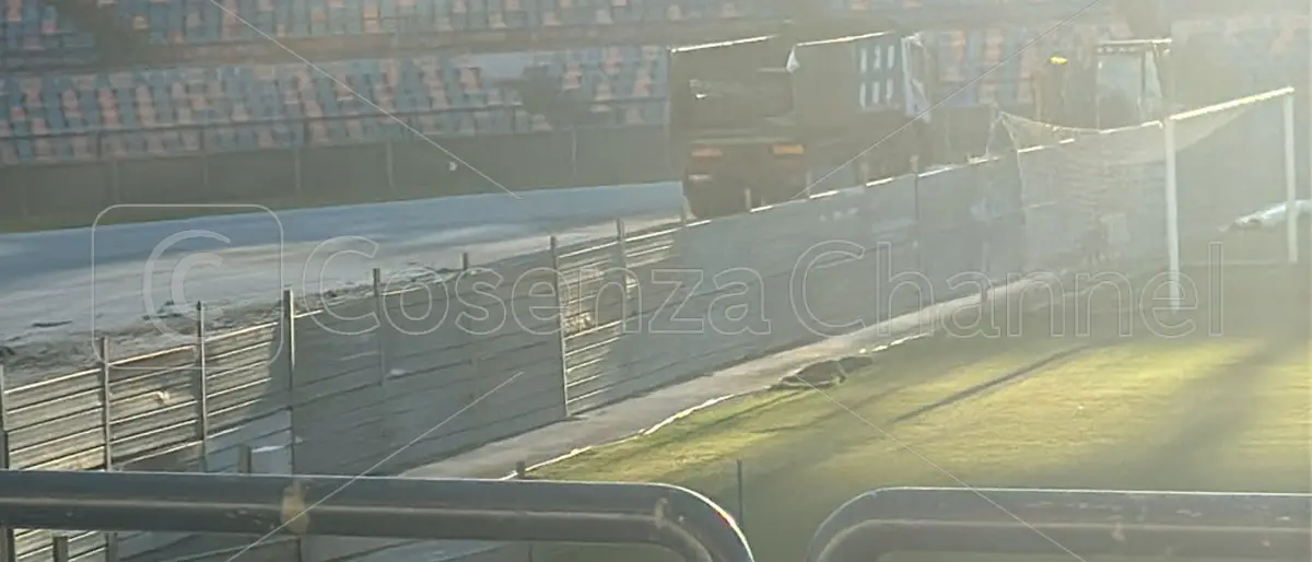 Cosenza, al Marulla prende forma l’area del cantiere della Curva Sud Bergamini\n