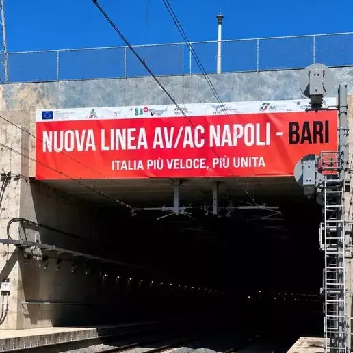 Mazzette nascoste nei panettoni e calcestruzzo scadente: bufera sui lavori della Napoli-Bari\n