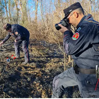 Piromane colto in flagrante da un drone di ‘Tolleranza Zero’