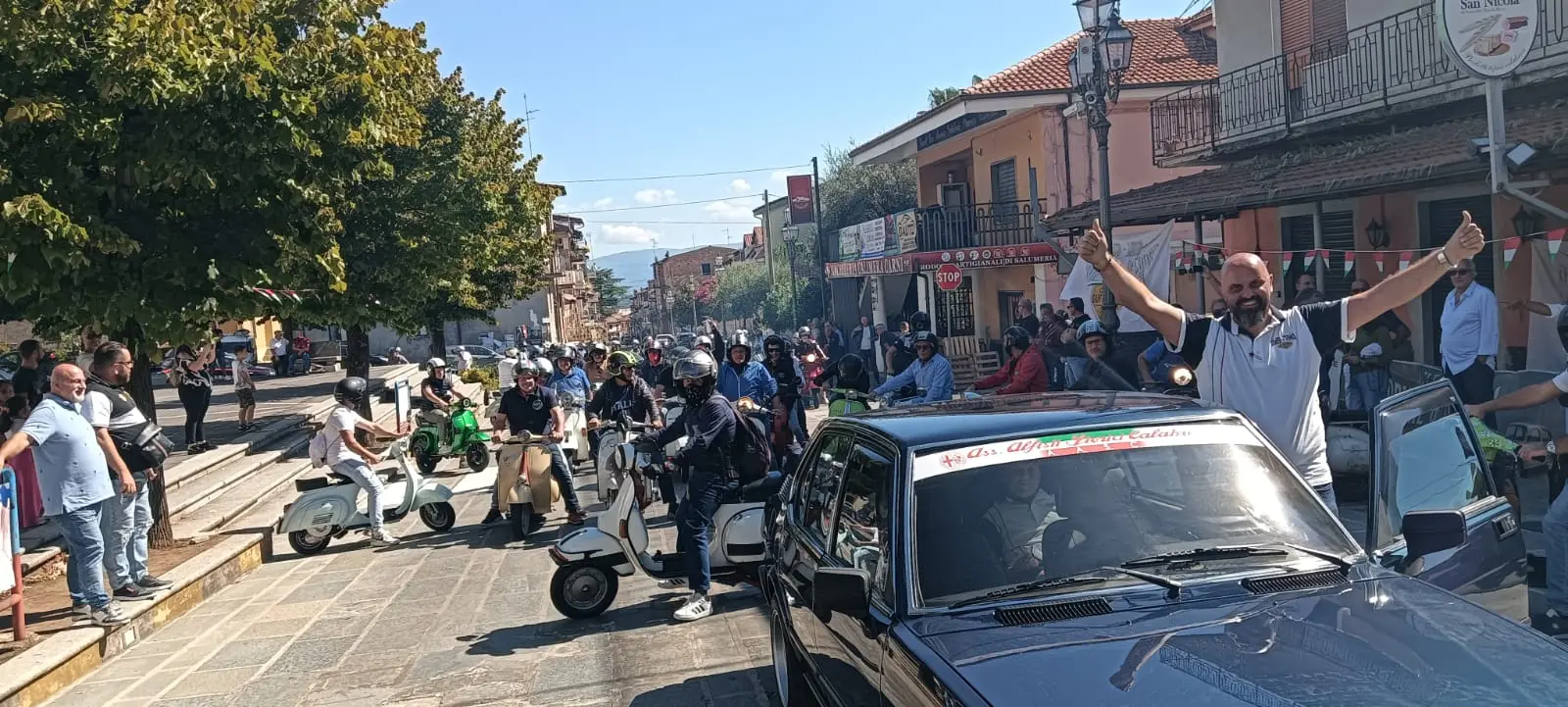 San Calogero in Vespa: centinaia di esemplari per celebrare gli 80 anni del mito italiano