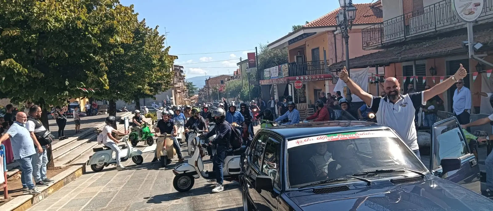 San Calogero in Vespa: centinaia di esemplari per celebrare gli 80 anni del mito italiano