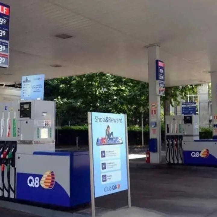 Caro carburanti, anche Q8 mette un tetto ai prezzi di benzina e diesel\n