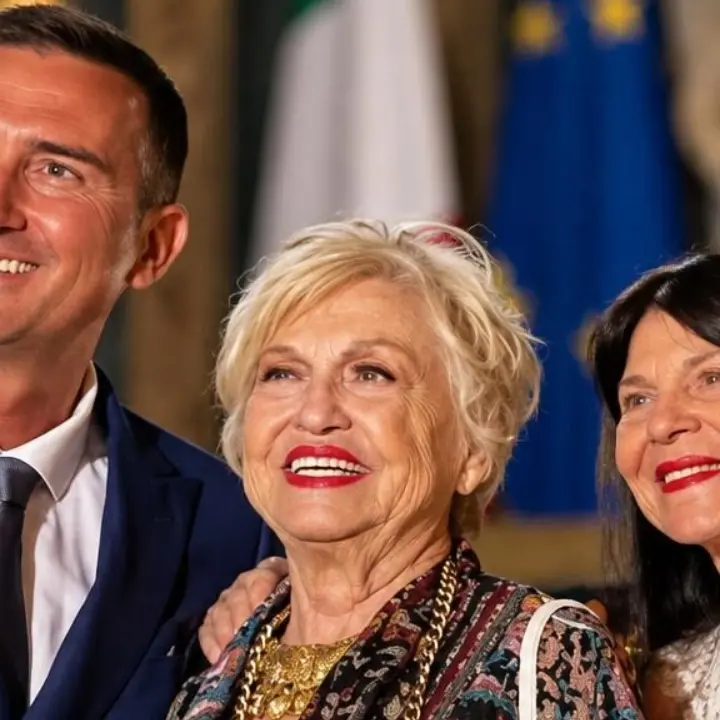 Wanna Marchi e Stefania Nobile in Campidoglio: la farsa del Premio alla Cultura e il declino morale dell’Italia\n