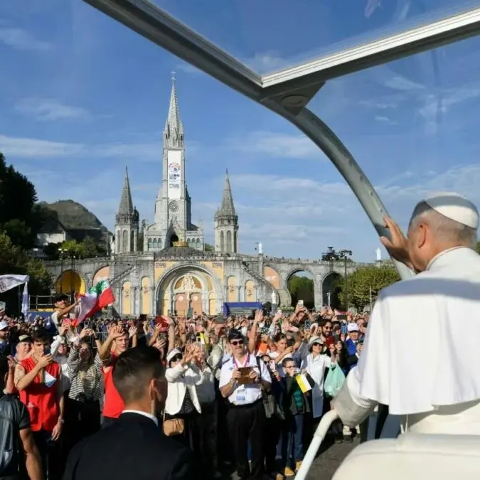 Papa Leone XIV scuote la Chiesa sugli abusi: «Piaga dolorosa, avanti con verità e giustizia. Massima vigilanza sui minori»\n