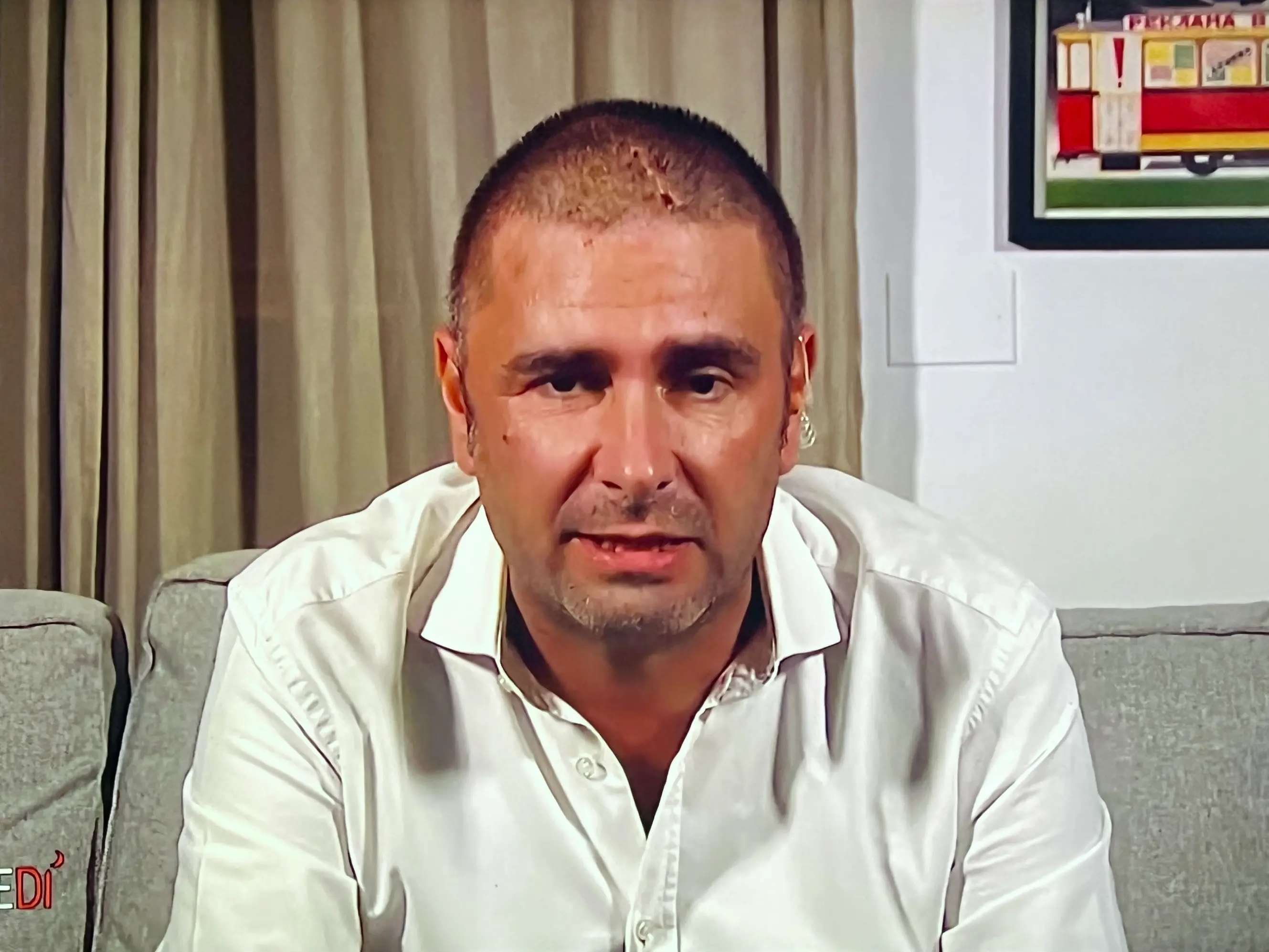 Di Battista: «Mi hanno asportato un tumore, ora devo curarmi». Poi boccia il Governo Meloni e il campo largo
