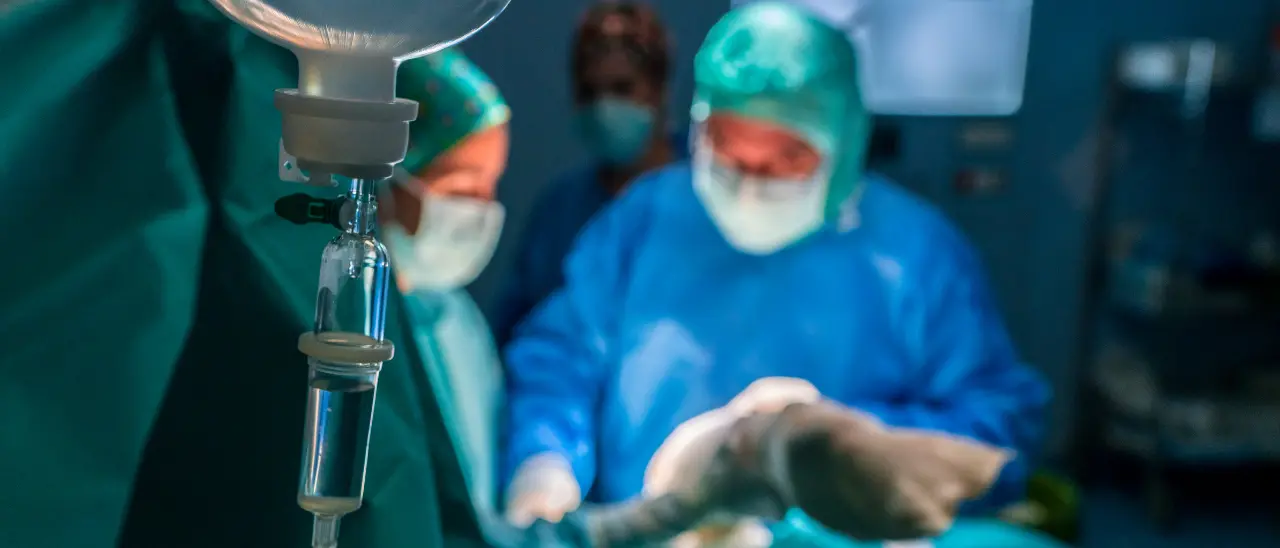 All’ospedale di Crotone intervento complesso salva la vita ad un giovane paziente di 170 chili dopo un grave incidente\n