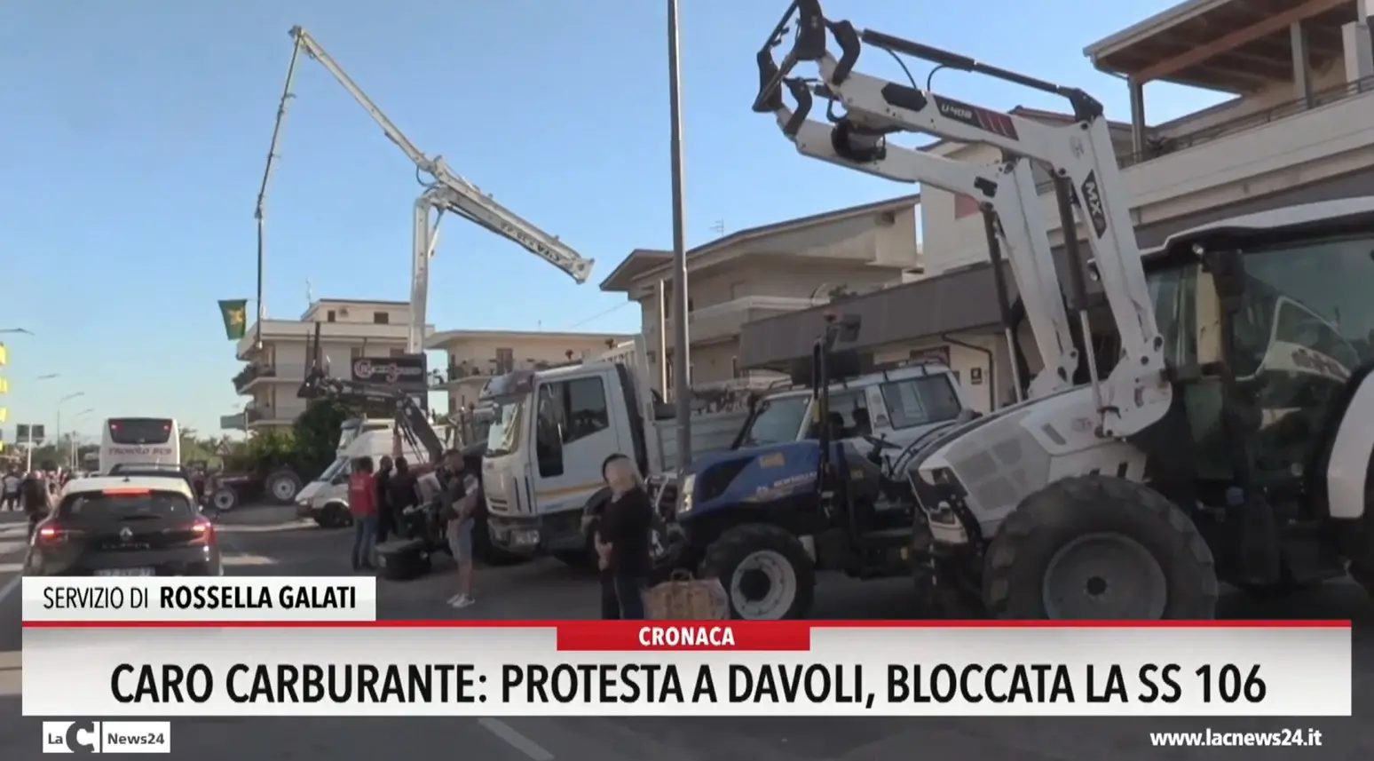 Caro carburante, protesta a Davoli: bloccata la ss 106