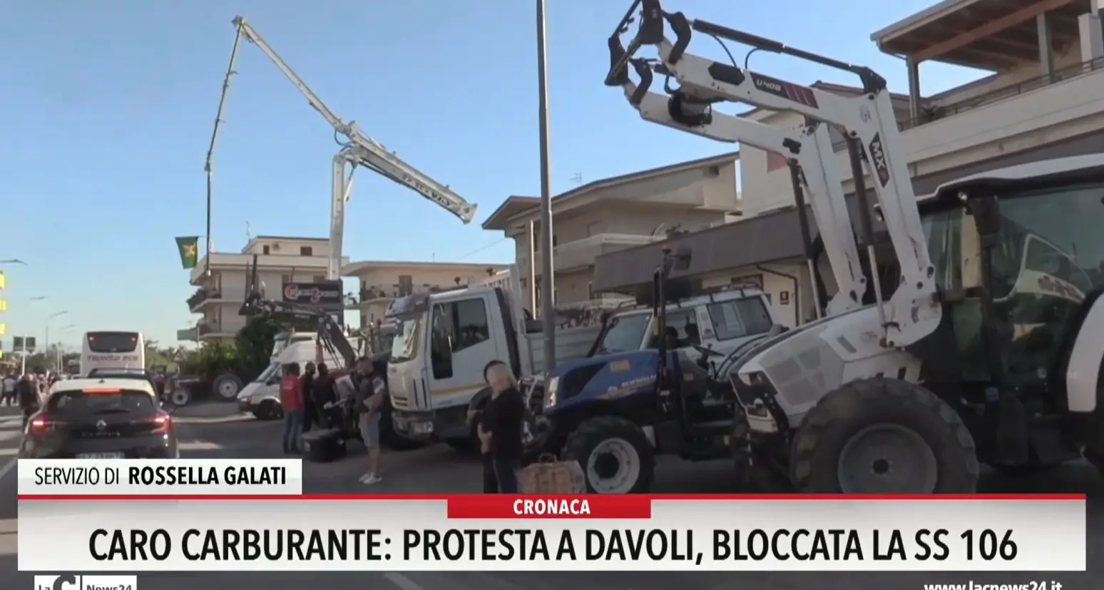 Caro carburante, protesta a Davoli: bloccata la ss 106