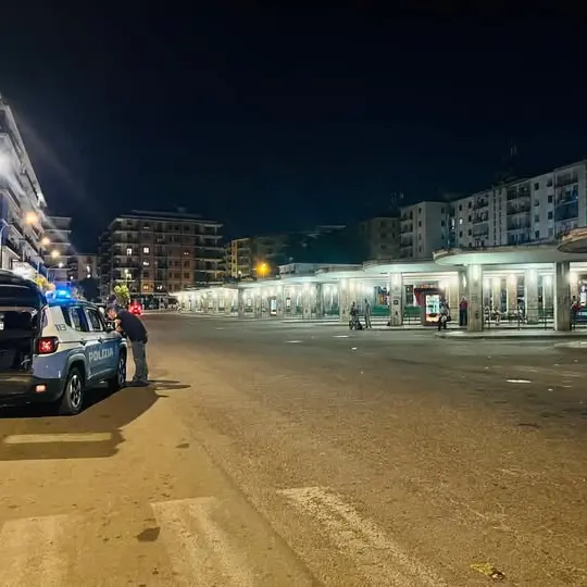 Cosenza, servizio “alto impatto” all’Autostazione: 200 persone identificate e un’espulsione\n