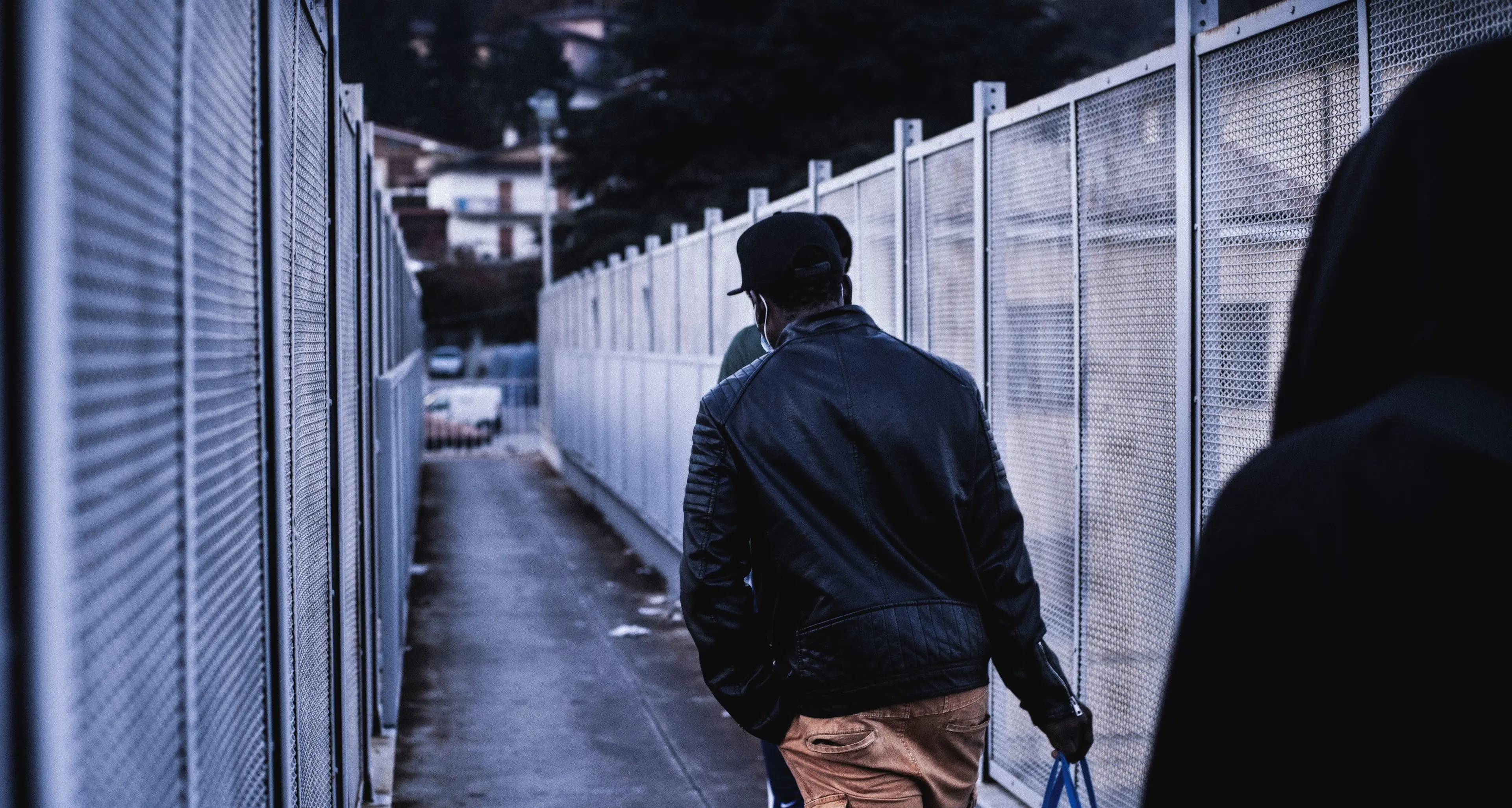 Migranti, Piantedosi: «Avviate le procedure per la realizzazione di sei nuovi Cpr». Uno sarà in Calabria\n