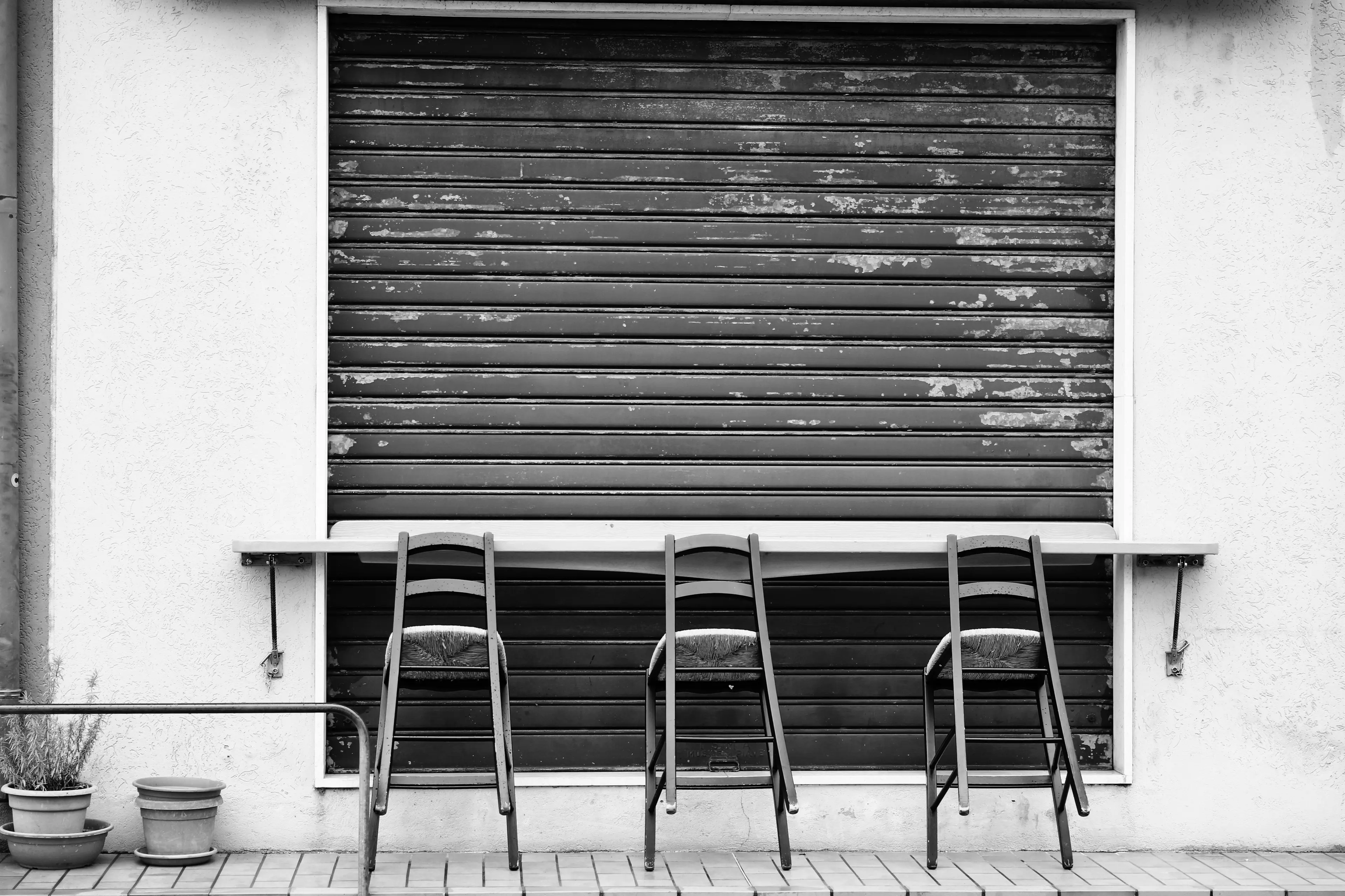In Calabria chiusi 474 bar dal 2019, quasi tutti nei piccoli e medi centri: «Così il territorio diventa più fragile»\n