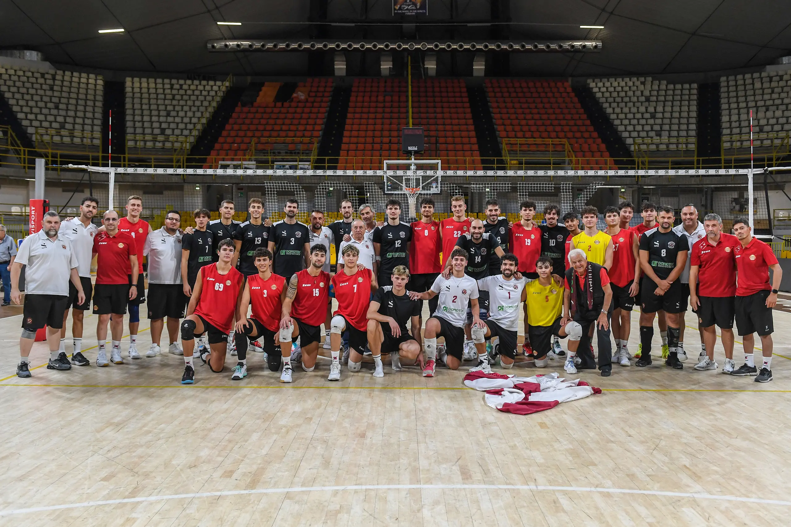 La Domotek volley Reggio continua la marcia di avvicinamento al campionato\n