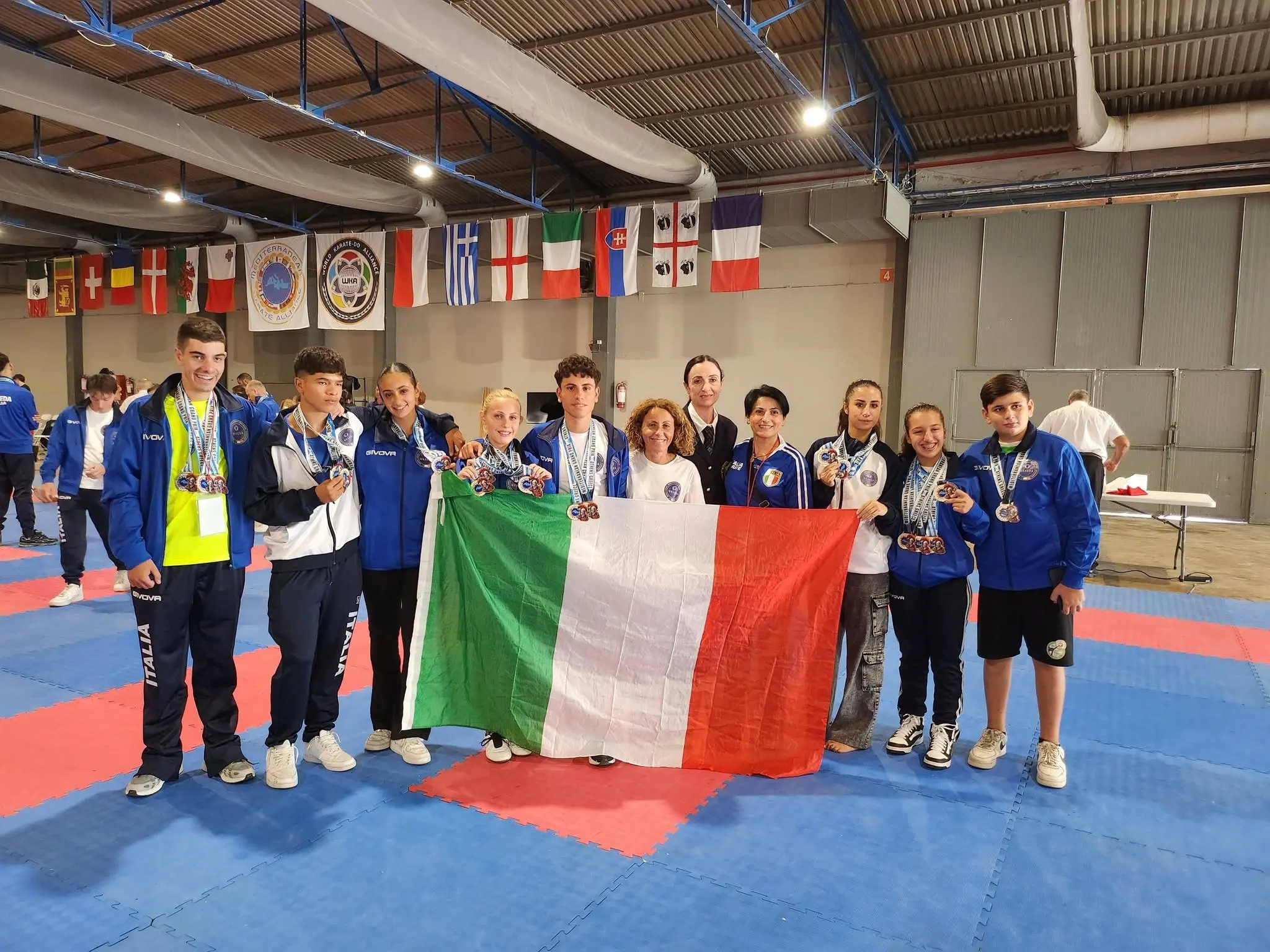 Karate, il Team Trimboli conquista Atene: pioggia di medaglie per gli atleti reggini al Gran Prix internazionale\n