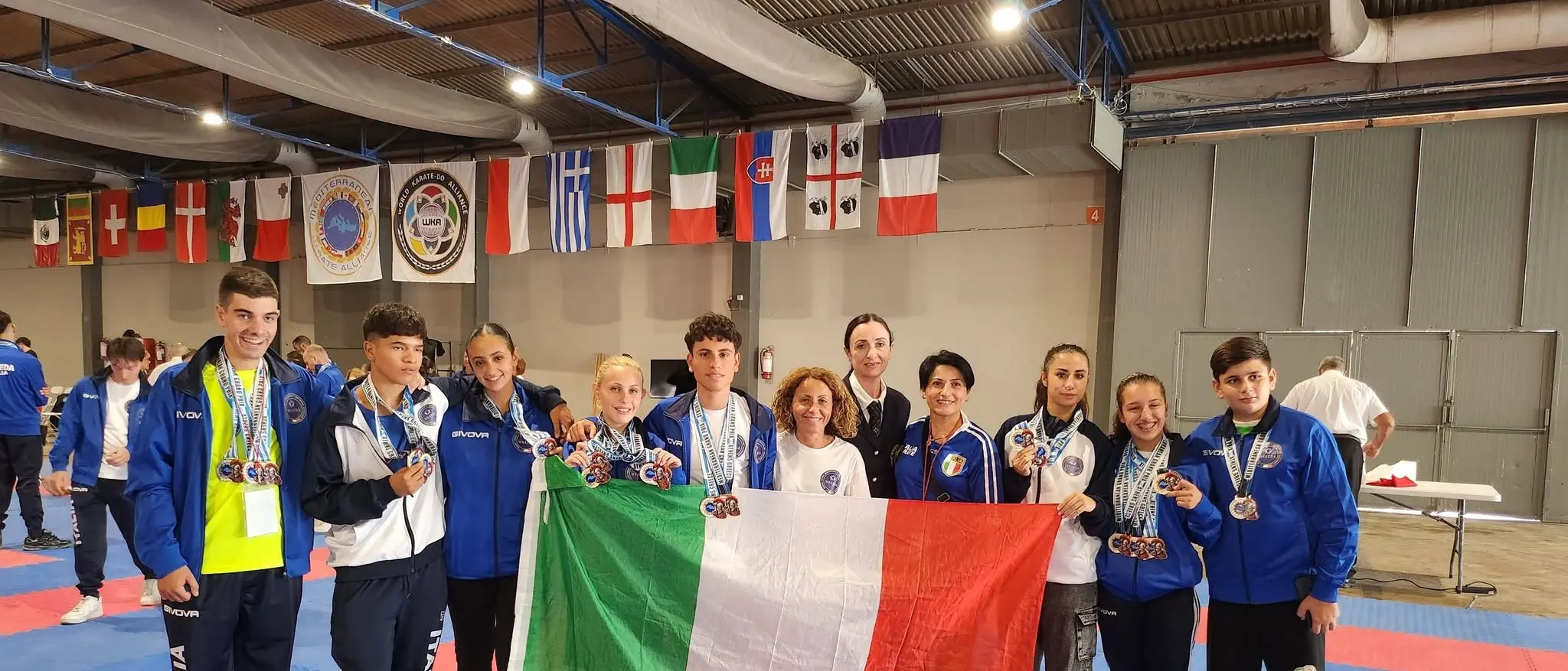 Karate, il Team Trimboli conquista Atene: pioggia di medaglie per gli atleti reggini al Gran Prix internazionale\n